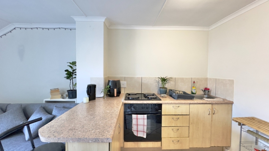 To Let 1 Bedroom Property for Rent in Whispering Pines Western Cape